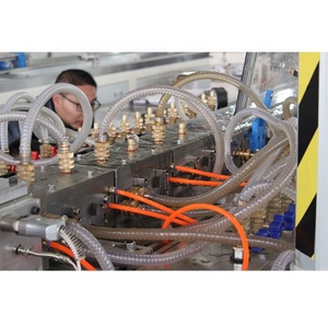 Ligne de production d'extrusion de plinthes en <span class=keywords><strong>mousse</strong></span> de PVC WPC - Product Image 3