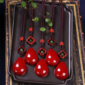 Collana <span class=keywords><strong>con</strong></span> Pendente in <span class=keywords><strong>Corallo</strong></span> Rosso Naturale <span class=keywords><strong>con</strong></span> Corda/Giada/Legno di Sandalo Rosso Lobulare per Donne Collana <span class=keywords><strong>con</strong></span> Fiori Pressati - Product Image 4