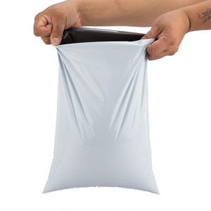 Fabricante de Sobres de Polietileno Autoadhesivos para Envíos Express - Product Image 3