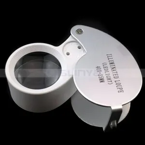 Mini Retrattile Lente di Ingrandimento Illuminato HA CONDOTTO LA Luce 40x25mm Gioielliere Loupe