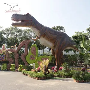 游乐园真人大小的霸王龙电子恐龙
