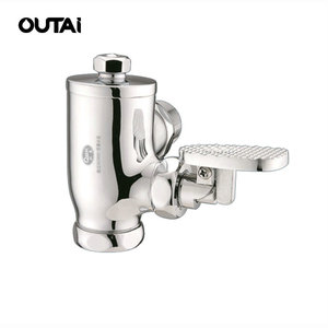 Cromo pulido plateado tiempo retardo cierre latón pedal válvula de descarga para baño público - Product Image 1