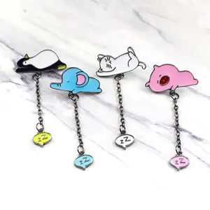 Qianyuan Groothandel Legering Metalen Revers Pin Badges Leuke Slaap Varken Pinguïn Olifant Kat Custom Zacht Email Pin Met Ketting