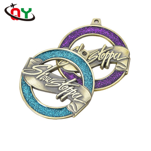 Muestra <span class=keywords><strong>gratis</strong></span> OEM personalizado antiguo 3D <span class=keywords><strong>Anime</strong></span> tiburón forma de competencia medalla - Product Image 3