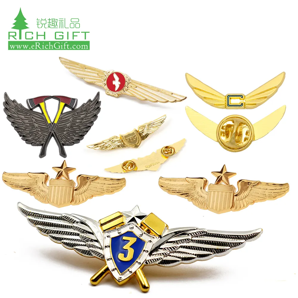 Hoge kwaliteit logo aangepast ontwerp metalen emaille gold plating gegraveerd airline pilot wings pin badge emiraten voor kleding