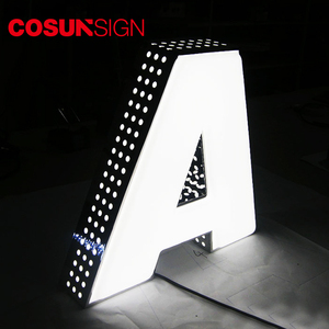 Letras Luminosas 3D Grandes del Alfabeto Inglés, de Plástico Acrílico Transparente, de Aluminio y Espuma de Poliestireno - Product Image 3