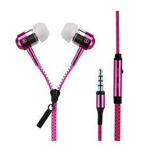 नई वायर्ड स्टीरियो धातु Headphones में कान जिपर ईरफ़ोन के साथ माइक्रोफोन - Product Image 1