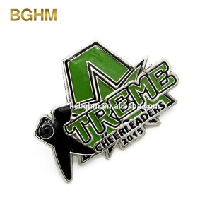 Venta al por mayor de encargo de hierro esmalte suave comida Pin de solapa <span class=keywords><strong>con</strong></span> <span class=keywords><strong>diamantes</strong></span> de imitación - Product Image 1