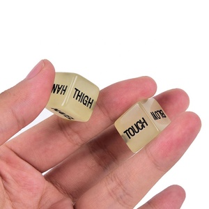2 unids divertido brillan <span class=keywords><strong>en</strong></span> la oscuridad de dados de <span class=keywords><strong>amor</strong></span> juguetes para adultos par los amantes juegos fiesta de sexo juguete - Product Image 4