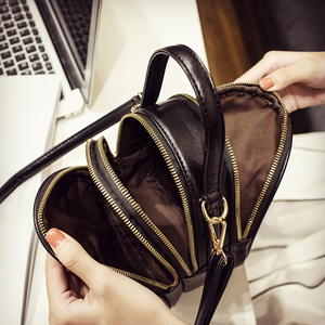 Borse a catena a <span class=keywords><strong>tracolla</strong></span> da ragazza con rivetti di piccole dimensioni personalizzate borse a mano da donna più popolari in pelle sintetica - Product Image 3