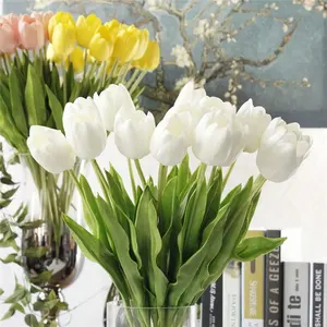F-1217 Großhandel Künstliche Holland Tulip Haufen Real Touch PU Weiße Tulpe