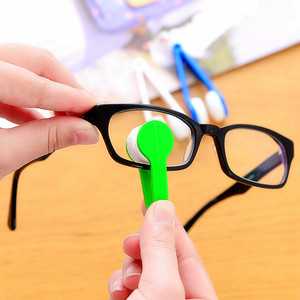 Commercio all'ingrosso Multifunzionale Portatile di Pulizia Degli <span class=keywords><strong>Occhiali</strong></span> Clip di Mini <span class=keywords><strong>Occhiali</strong></span> Asciugandosi Strumenti di <span class=keywords><strong>Occhiali</strong></span> In Microfibra Cleaner Pennelli - Product Image 2