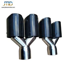 Глянцевый двойной наконечник из углеродного волокна для выхлопных газов Akrapovic - Product Image 3