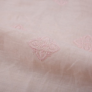 HA-14159B Hồng Rất Nhiều Cổ Phiếu Thêu Linen Vải Quần Áo Cho Váy Linen Với Thêu Trong Kho OEM Chấp Nhận 195 gam/<span class=keywords><strong>m</strong></span>ét - Product Image 6