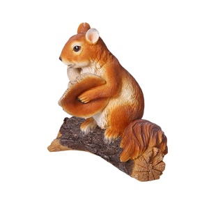 Xiamen producción personalizada arte vivo de las Artes de <span class=keywords><strong>la</strong></span> resina animales ardilla figuras arte - Product Image 1