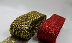 Tissu en organza métallisé à cheveux de cheval crêpé de 7 cm (2,8 po) pour la confection de coiffes et de robes - Product Image 3