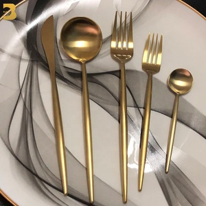Fournisseur de Guangzhou baguettes dorées en métal <span class=keywords><strong>Portugal</strong></span> vente en gros de couverts en acier inoxydable 18/10 ensemble de couverts de mariage en or mat - Product Image 3