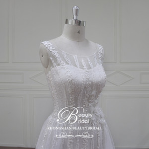 <span class=keywords><strong>Abiti</strong></span> da sposa a trapezio in pizzo francese con schienale basso - Product Image 4