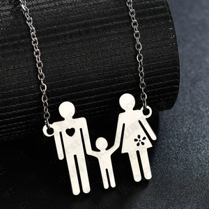 Moda de acero inoxidable encantadores miembros de <span class=keywords><strong>la</strong></span> familia papá mamá niña <span class=keywords><strong>traviesa</strong></span> colgante collar de cadena de regalo - Product Image 3