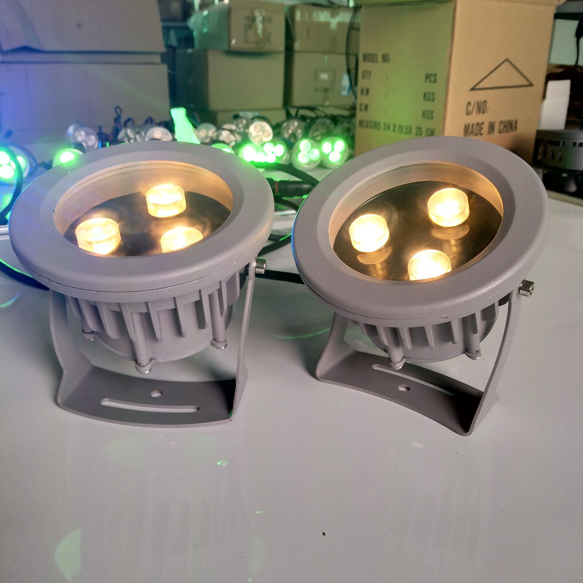 24V DC RGBW/RGBWW 3*8W 24W IP65 Waterproof Led Garden Light 3Years Warranty