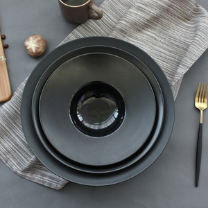 Style japonais vaisselle d'hôtel de haute qualité pas cher prix 9/10/12 pouces glaçure noire assiette en porcelaine - Product Image 1