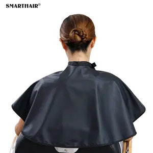 Yüksek kaliteli üretici özel saç Salon PU Polyester kısa şampuan berber Cape özelleştirilmiş makyaj pelerinleri