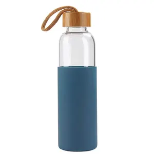 550毫升18oz高硼硅酸盐玻璃水瓶，带竹帽盖和硅胶套