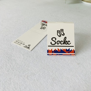 กระดาษ <span class=keywords><strong>Hangtag</strong></span> พับถุงเท้าแขวนแท็กแท็กบรรจุภัณฑ์ที่กำหนดเอง