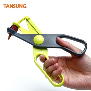 Venta al por mayor diseño ergonómico de plástico conveniente cereza Pitter con sólo una operación con - Product Image 1