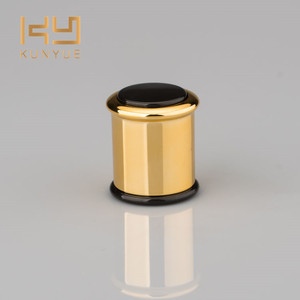 Venta al por mayor de estampado en caliente <span class=keywords><strong>a</strong></span> <span class=keywords><strong>granel</strong></span> botellas de <span class=keywords><strong>Perfume</strong></span> de vidrio para la venta - Product Image 5