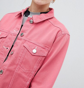 Venta al por mayor de encargo botón jean corto verde del ejército Chaquetas vaqueras para mujer - Product Image 4