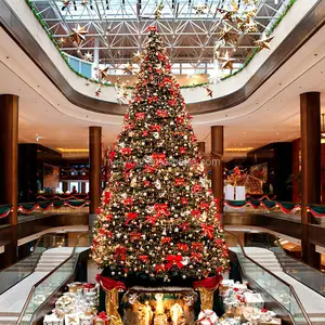 18 ans d'expérience 10m grand arbre de Noël 20 pieds 30 pieds 40 pieds extérieur PVC vente en gros LED géante éclairée vacances artificielles