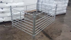 حاجز بوابة منزلقة للأغنام بستة سكك حديدية ، خشب ضغط طويل معالج بالحرارة لسياج الخيول والمواشي - Product Image 2