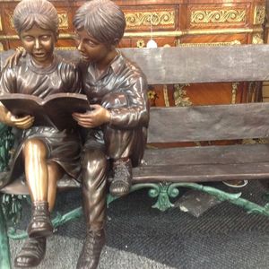 Decorazione esterna Bronzo ragazzo e una ragazza libro di lettura sulla spiaggia Statua BFS-B062W - Product Image 3