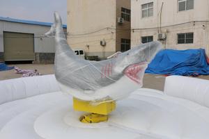 WINSUN Nuevo Juego Inflable Mecánico de Rodeo con Tiburón, Juegos Inflables para Fiestas en Venta - Product Image 2