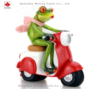 Nhựa Ếch Bức Tượng Tùy Chỉnh <span class=keywords><strong>3D</strong></span> Ếch Cưỡi Xe Máy Bức Tượng Cho Lưu Niệm - Product Image 2
