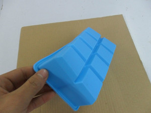 bpa libre en forma de <span class=keywords><strong>plaza</strong></span> de <span class=keywords><strong>los</strong></span> <span class=keywords><strong>cubos</strong></span> de silicona 8 jumbo de la cavidad de la bandeja de hielo del molde - Product Image 2