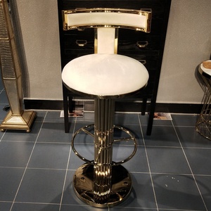 Taburete de Bar Giratorio de Acero Inoxidable de Lujo con Respaldo Alto y Acabado Dorado Cepillado Moderno, Silla Alta Ajustable para Hotel - Product Image 2