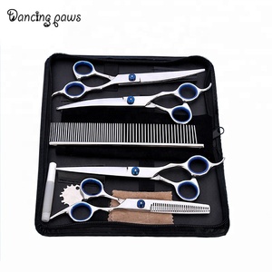 <span class=keywords><strong>El</strong></span> diseño más nuevo 7 pulgadas pet <span class=keywords><strong>de</strong></span> corte <span class=keywords><strong>de</strong></span> pelo <span class=keywords><strong>de</strong></span> seguridad perros tijeras 4 tijeras con 1 peine - Product Image 1
