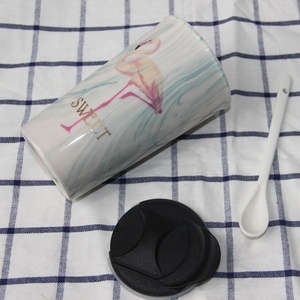 oro amante pareja regalo <span class=keywords><strong>de</strong></span> café con leche <span class=keywords><strong>de</strong></span> té <span class=keywords><strong>de</strong></span> desayuno taza <span class=keywords><strong>de</strong></span> <span class=keywords><strong>la</strong></span> porcelana en llamas japonés Taza <span class=keywords><strong>de</strong></span> cerámica con <span class=keywords><strong>tapa</strong></span> - Product Image 4