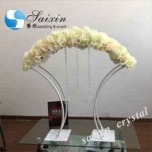 Nuovi Supporti Alti per Composizioni Floreali Bianche e Dorate per Matrimoni - Product Image 4