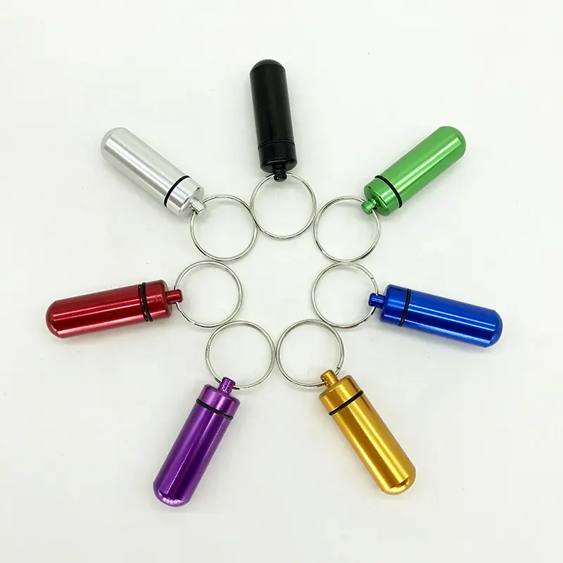 الترويجية سلسلة مفاتيح بشعار ليزر حبة حالة صندوق لحبوب الدواء من المعدن سبعة ألوان Rre اختياري الألومنيوم حبة مربع حلقة رئيسية