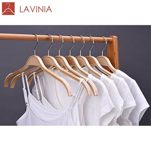 <span class=keywords><strong>LAVINIA</strong></span> Lot de 10 cintres en bois stratifiés personnalisés prêts à être expédiés - Product Image 2