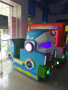 Máquina de Arcade que funciona con monedas para niños, entretenimiento deportivo interior, Striker blindado, máquinas de juego de coche oscilante - Product Image 4