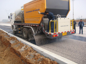 10000 litres Nouveau Liquide Distributeur D'asphalte Véhicule Bitume <span class=keywords><strong>gravier</strong></span> épandeur - Product Image 2
