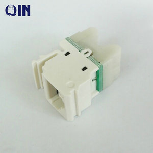 Siemon Keystone Jack Cat6 UTP 180 độ Keystone jack - Product Image 3