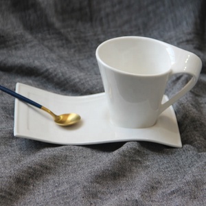 Royale en vrac <span class=keywords><strong>café</strong></span> classique et ensemble de tasse à thé de <span class=keywords><strong>café</strong></span> en céramique porcelaine céramique vague tasse - Product Image 5