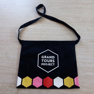 Sacoche de vélo noire avec logo double face, sacs et étuis spéciaux pour le cyclisme - Product Image 2