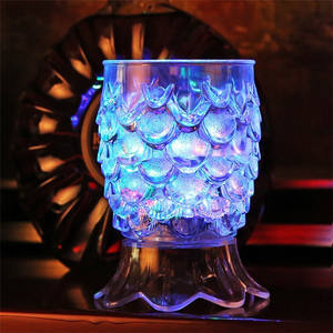 2018 nouveautés 200 ml verre à liqueur changement de barrette multicolore LED coupe ananas - Product Image 4