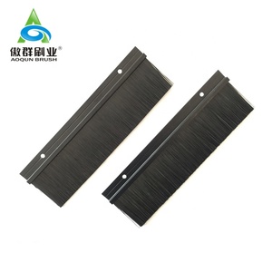 Alluminio Davanzale Del Spazzole di Fondo <span class=keywords><strong>Porta</strong></span> Spazzatrice Weatherstrip <span class=keywords><strong>Sotto</strong></span> La <span class=keywords><strong>Porta</strong></span> - Product Image 1